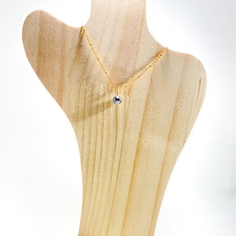 Collier de dos Ape